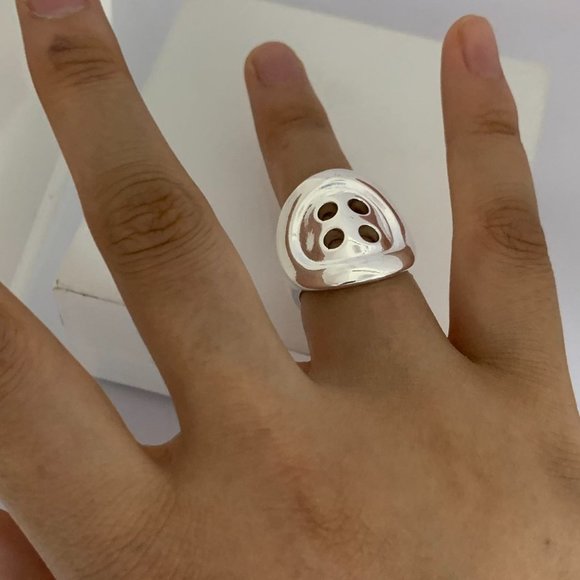 UNO de 50 Collection Classics Melted Button Ring Silver - Picture 2 of 7